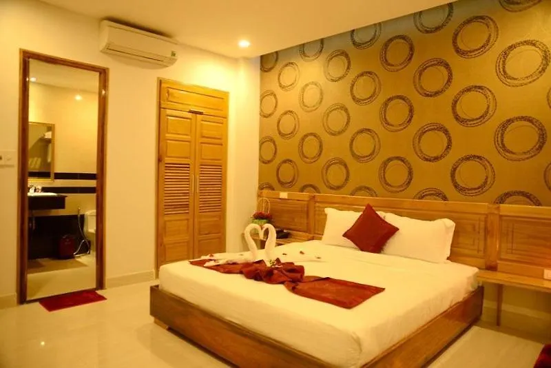 Red Diamond Hotel Dn - By Bay Luxury Da Nang