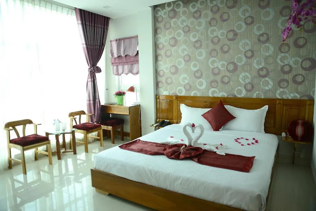Red Diamond Hotel Dn - By Bay Luxury Da Nang Apartment