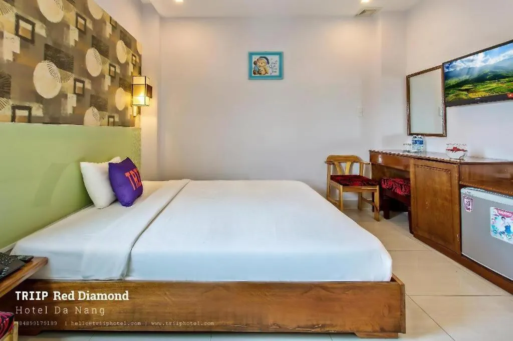 Red Diamond Hotel Dn - By Bay Luxury Da Nang Apartment
